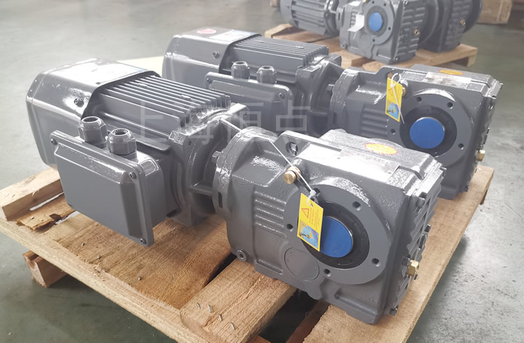 KA37系列減速機通孔輸出，配電機實物圖