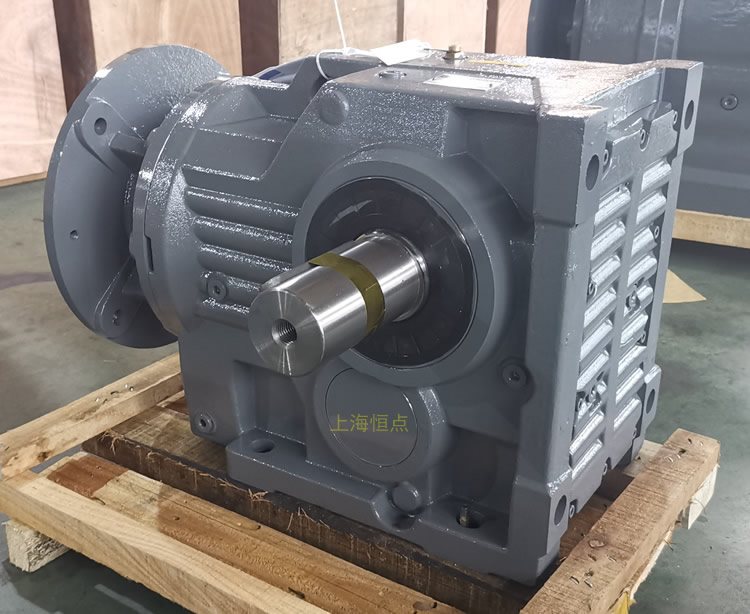 K97減速機，輸入配電機法蘭端蓋，右輸出單軸，實物圖如下